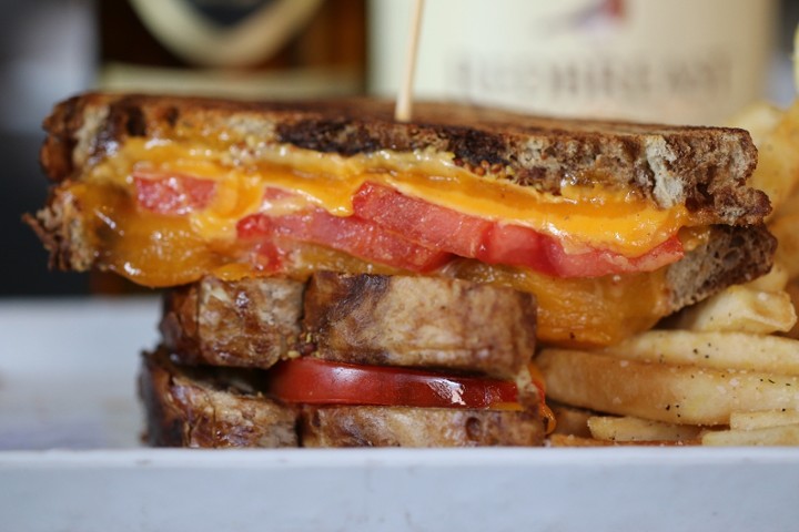 GRILLED CHEESE TOASTIE -->>