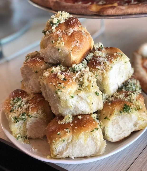 Garlic Rolls (6)