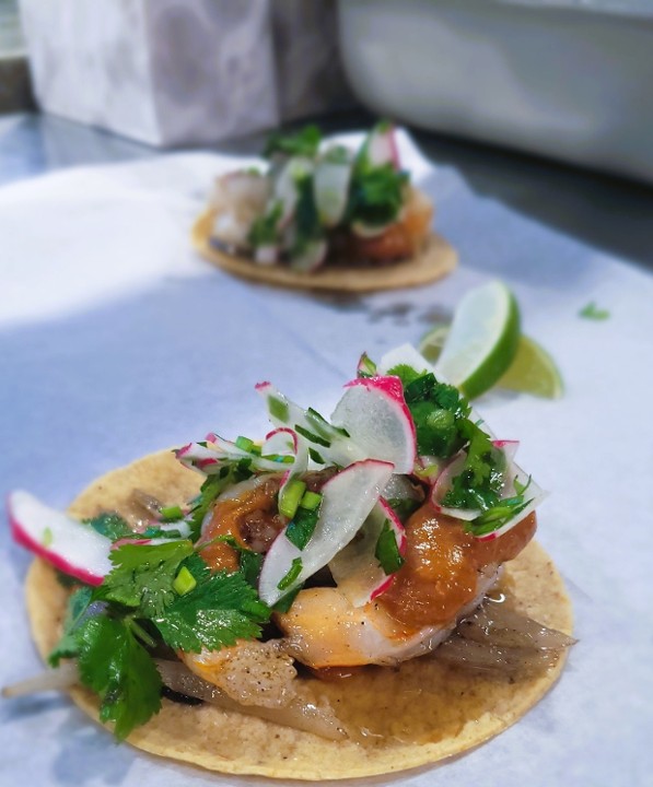 5. CAMARONES AL MOJO DE AJO TACOS