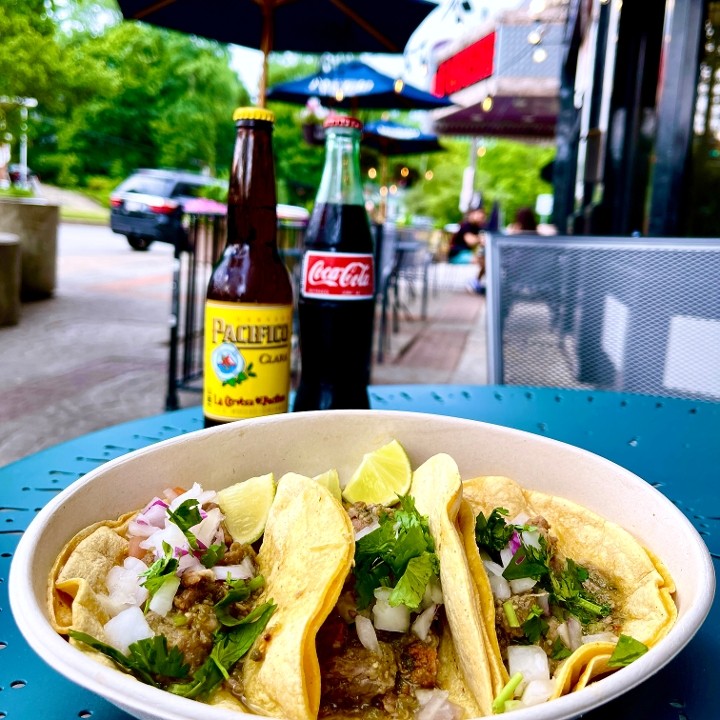 Puerco en Salsa Verde Taco