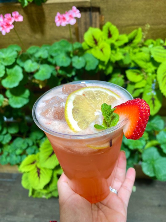 Fresh Strawberry Lemonade