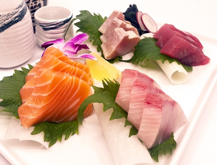 SASHIMI COMBO B(12PCS)