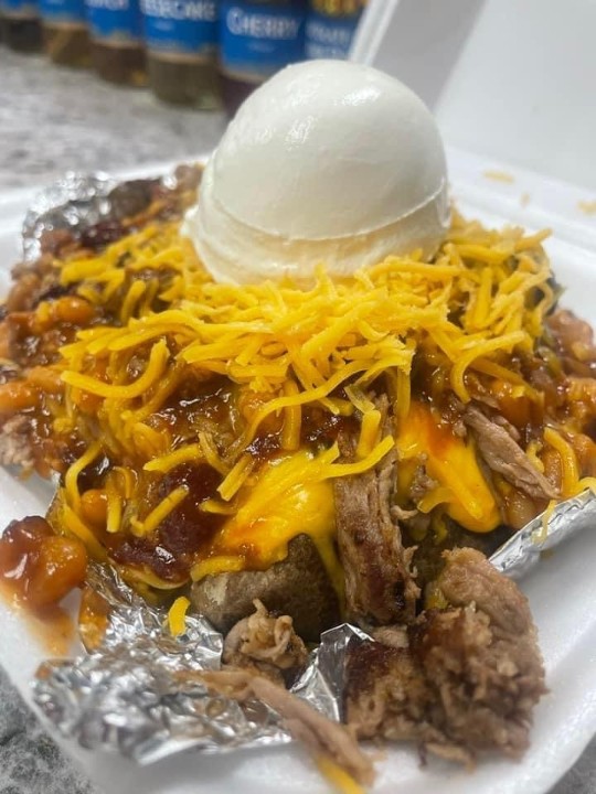 The Waggs Potato (Pulled Pork, Firehouse Beans, Cheese, Sour Cream)