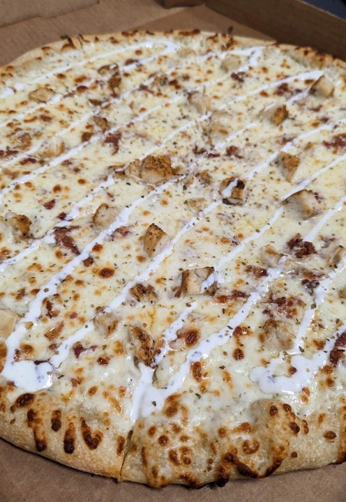 ET's Chicken Bacon Ranch Pizza