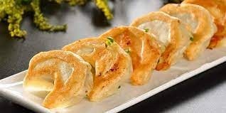Pan Fried Pork&Nappa Dumplings 12pc 白菜猪肉煎饺(12个)