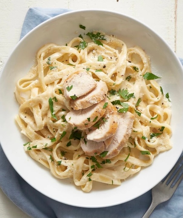 KIDS CHICKEN FETTUCCINI ALFREDO