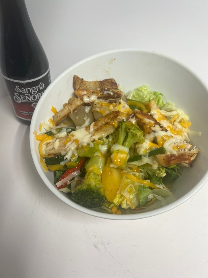 Pollo Especial Salad