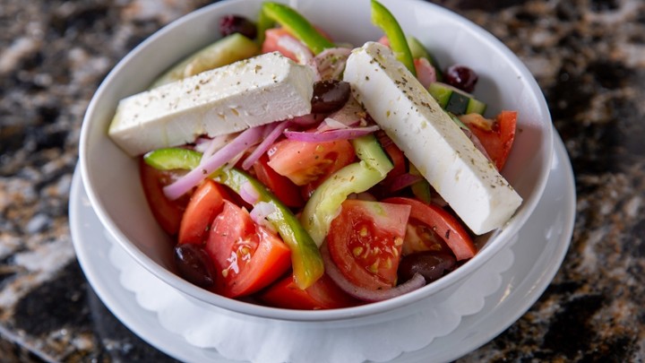 COUNTRY GREEK SALAD