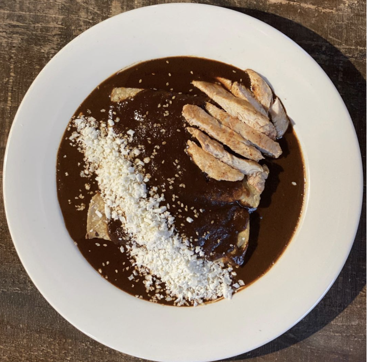 Enchiladas De Mole Pollo