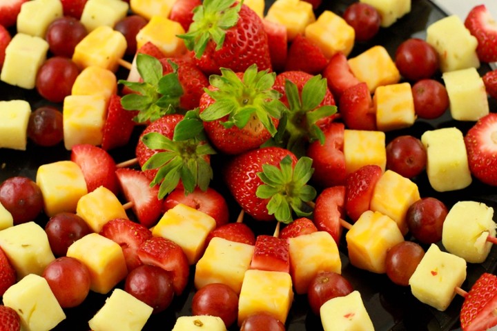 Fresh Fruit Tray (Serves 8)