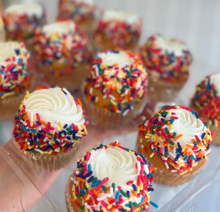 Dozen Classic Vanilla Cupcakes