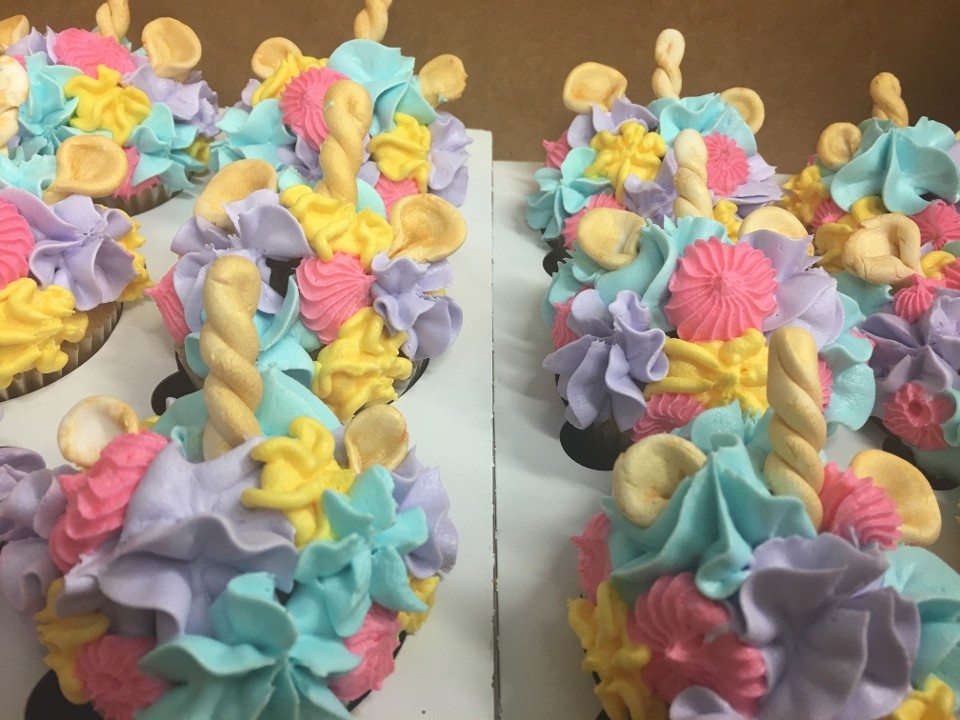 Dozen Unicorn Cupcakes