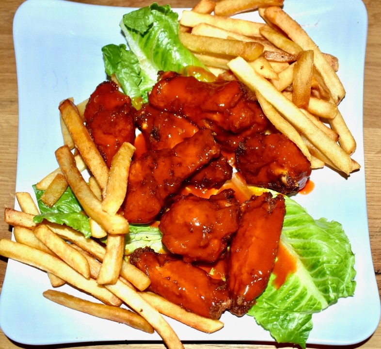 Buffalo Wings with Fries