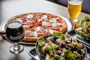 Rock'n Dough Pizza + Brewery