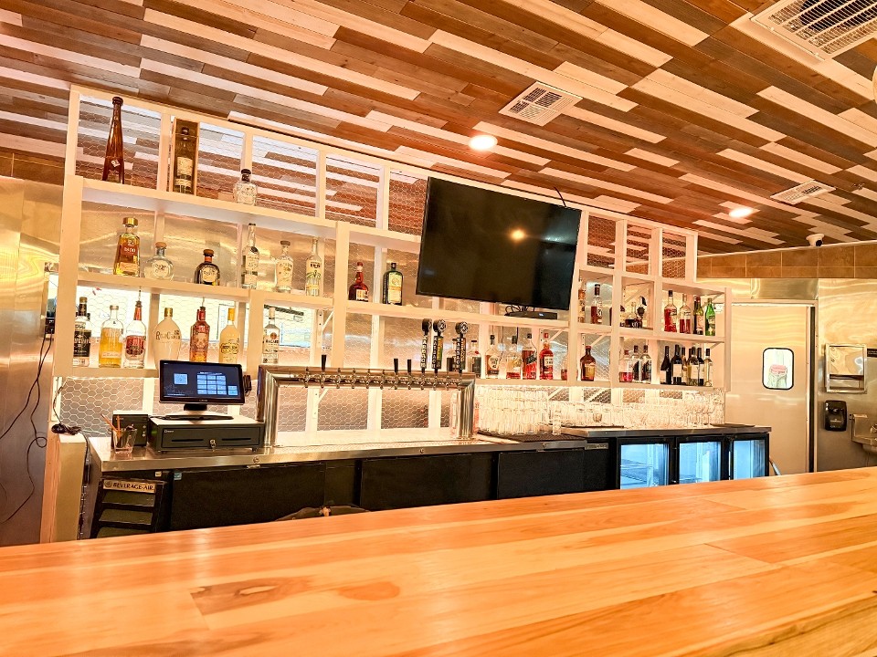 Mudhook Bar and Kitchen