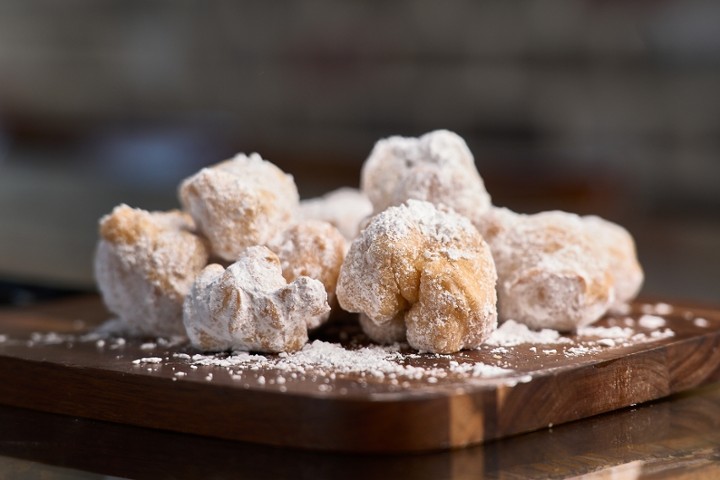 Zeppolis