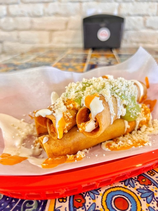 Rolled Tacos (Chicken) (4/per order)