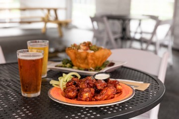 Country Club Tavern