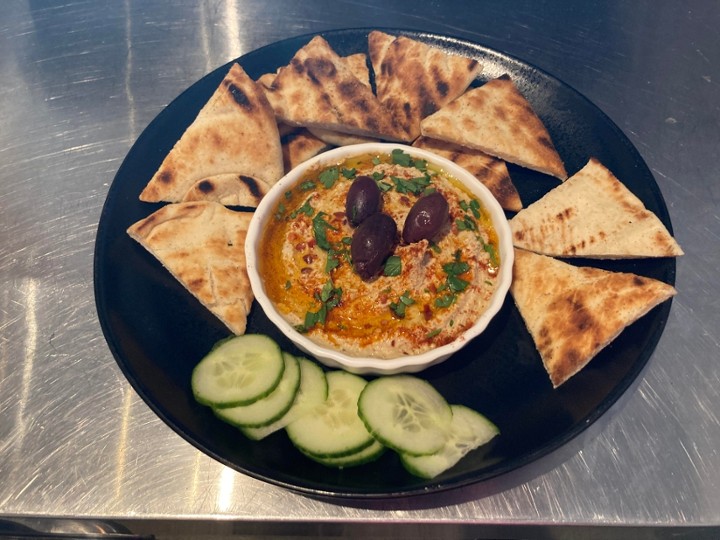 House Made Creamy Hummus  | Grilled Naan