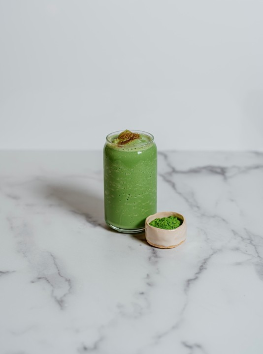 Mugwort matcha smoothie