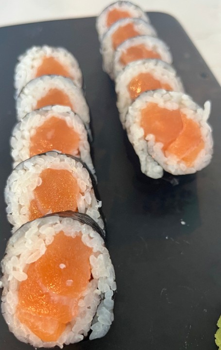 121 Salmon Roll