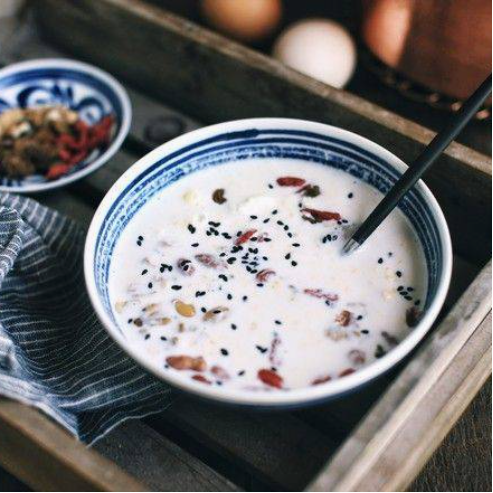 鸡蛋牛奶醪糟 Egg & Milk in Fermented Rice Wine