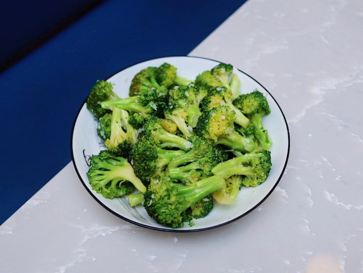 GF | Sautée Broccoli with Garlic 蒜炒西芥兰