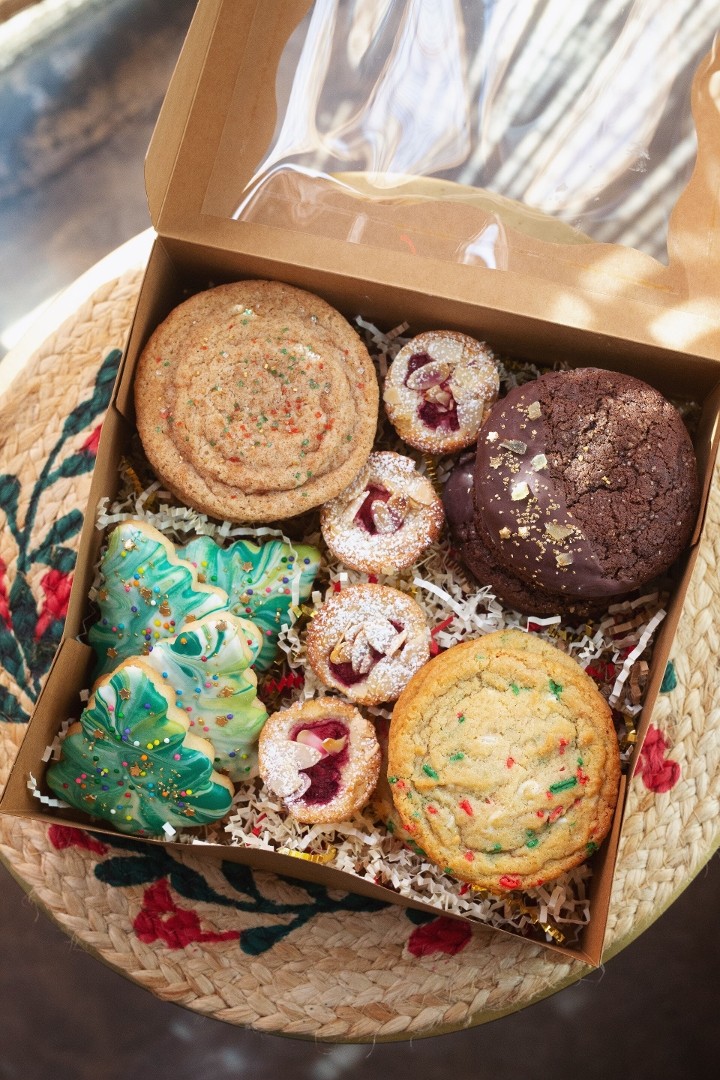 Holiday Cookie Box Regular