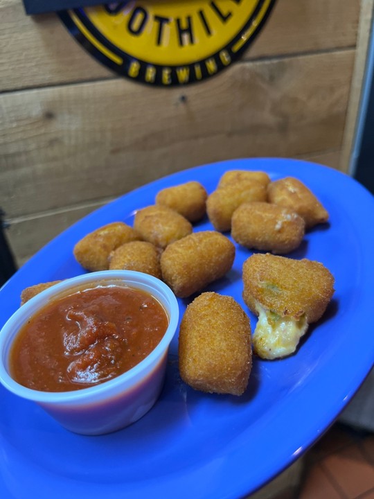 Deep fried jalapeño & bacon Mac & Cheese Bites