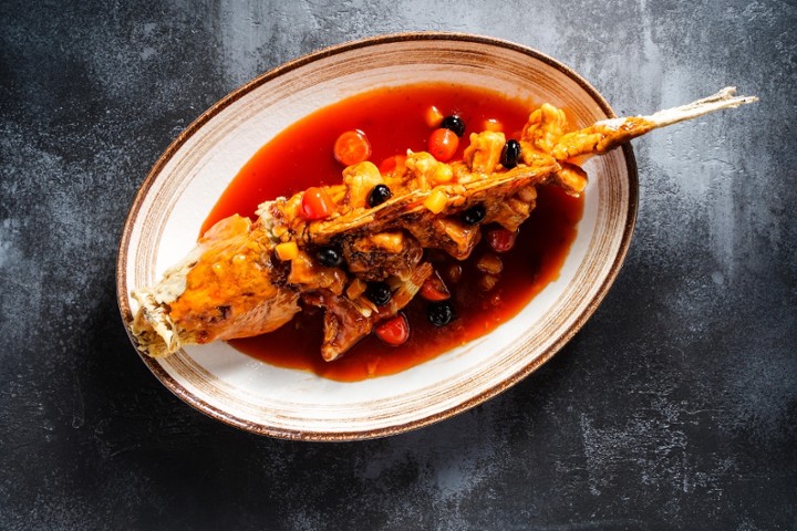 鲜果糖醋鱼Sweet and Sour Whole Fish