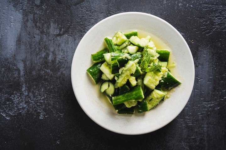 清爽拍黄瓜 Cucumber Salad