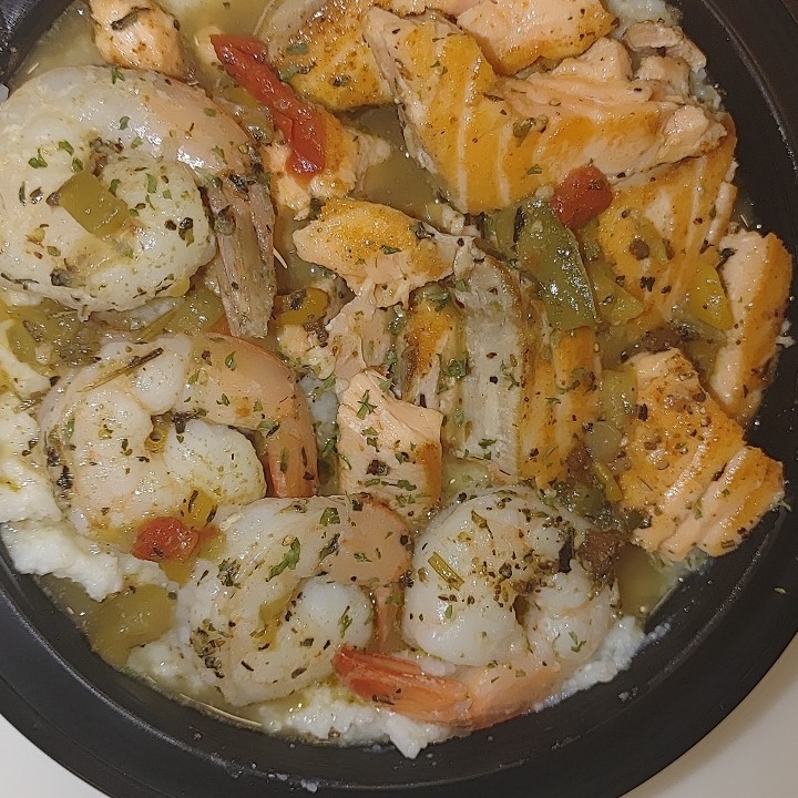 SALMON SHRIMP & GRITS