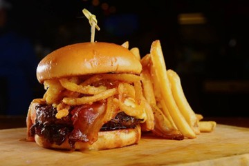 Burgers 2 Beer Twinsburg