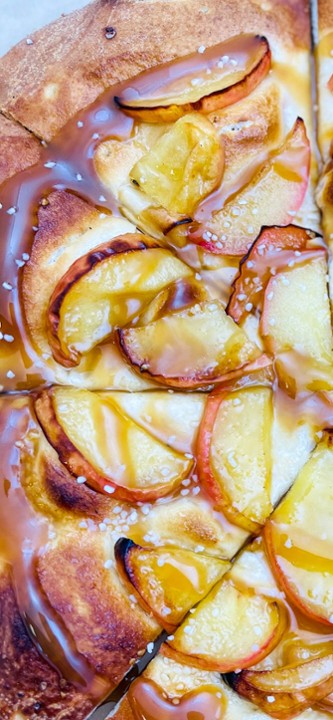 Caramel Apple Dessert Pizza