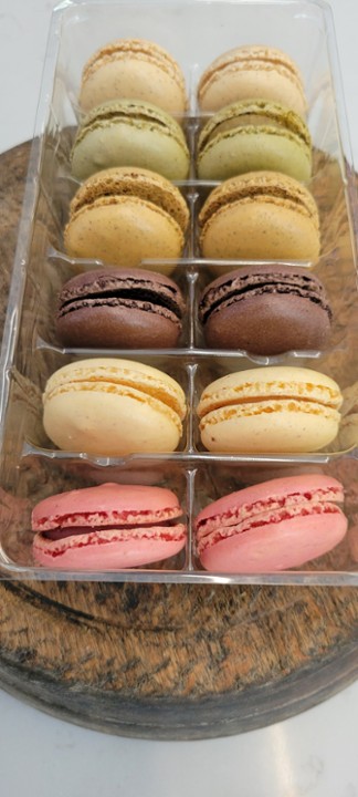 French Macarons (12)