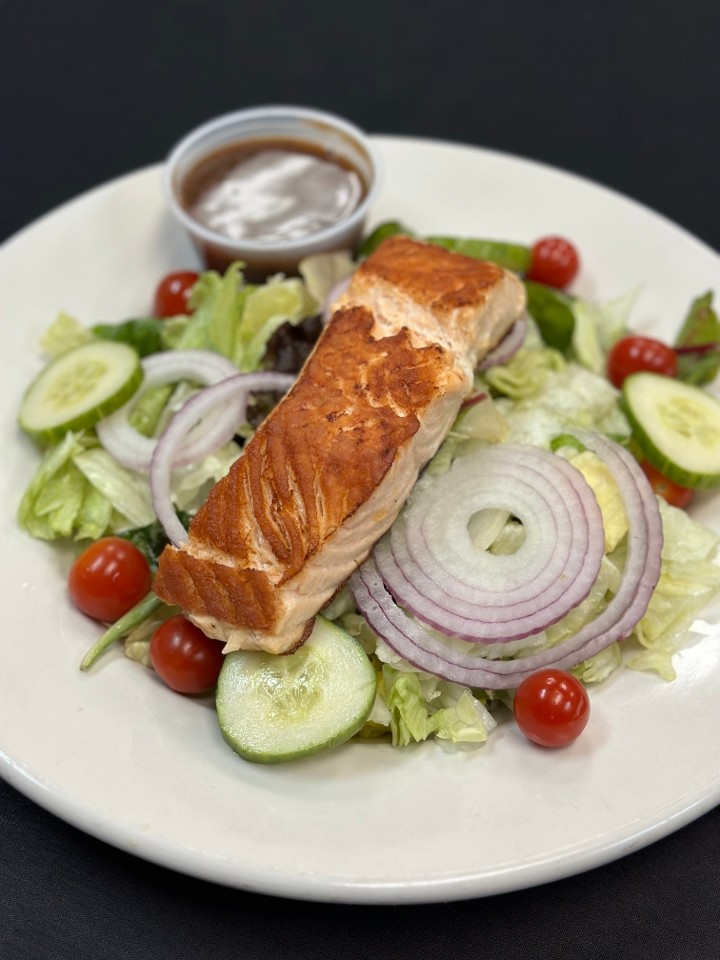 Grilled Salmon Salad