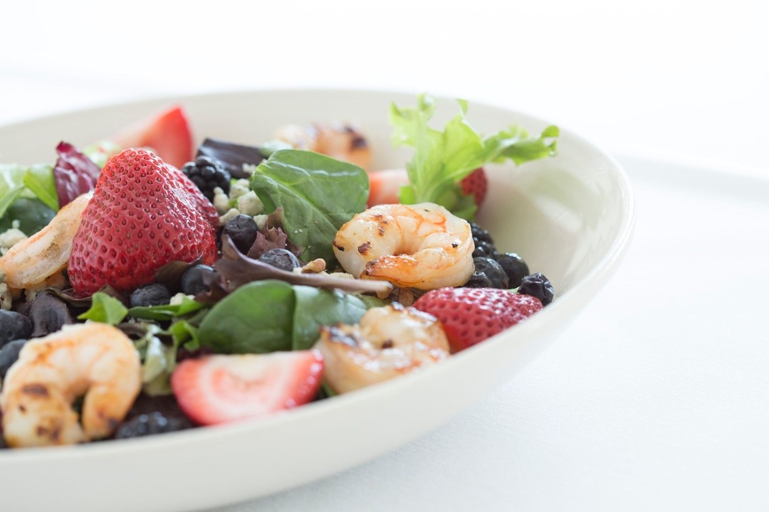 D Grilled Shrimp & Berry Salad