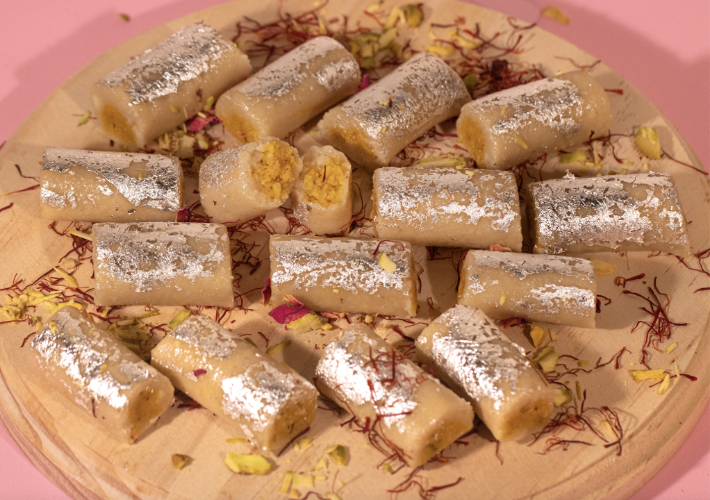 Kesar Kaju Roll - 1 LB