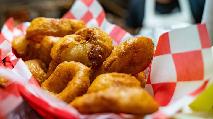 BEER BATTERED ONION RINGS