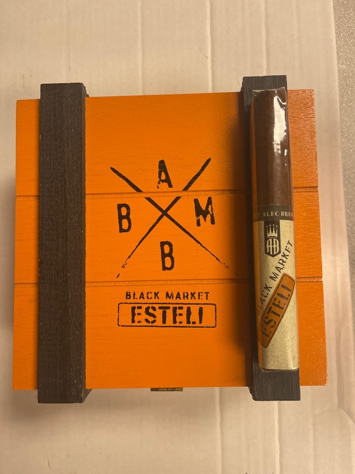 Black Market Esteli Toro (24)