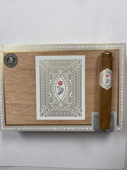 La Madrina Shade Robusto (20)