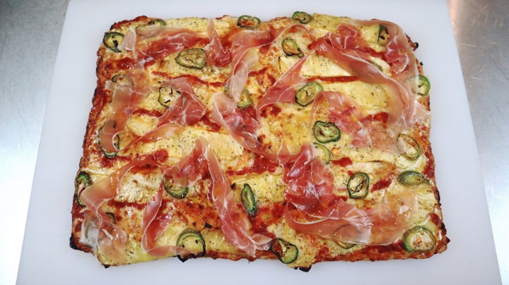 GLUTEN FREE - PINEAPPLE, PROSCIUTTO AND JALAPEÑO