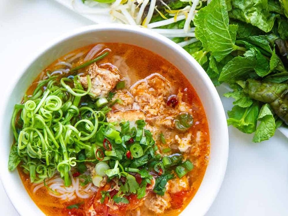 Vietnamese Shrimp & Crab Noodle Soup