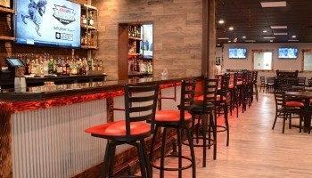 Finishline Sports Bar & Grill