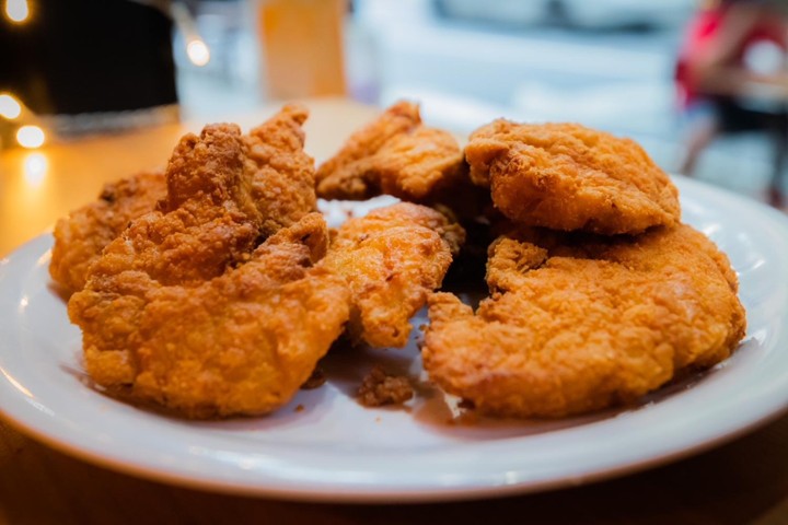 Chicken tenders (6 pieces) and one side