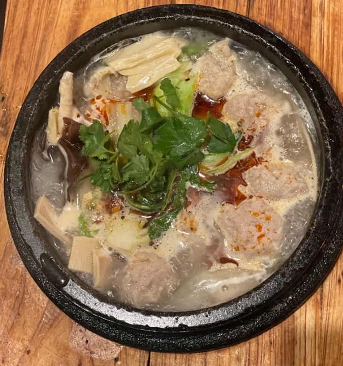 Stone Pot Meatball (Pork) Soup 砂锅丸子