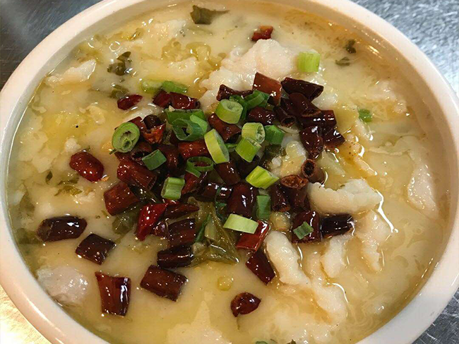 酸菜椒香鱼片🌶️Chili Fish Fillet in Pickled Veggie Soup