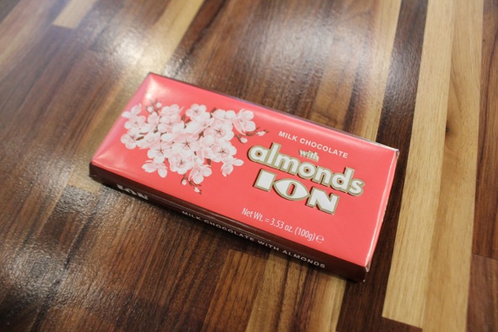 ION Milk Chocolate Almond Bar