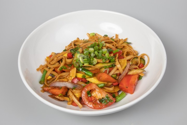 Traditional Wok Noodles with Vegetables