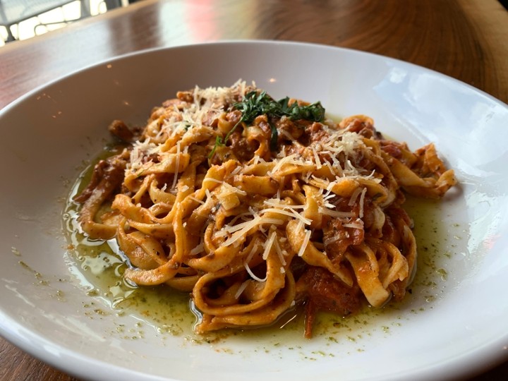 Bolognese  w/ fettuccine